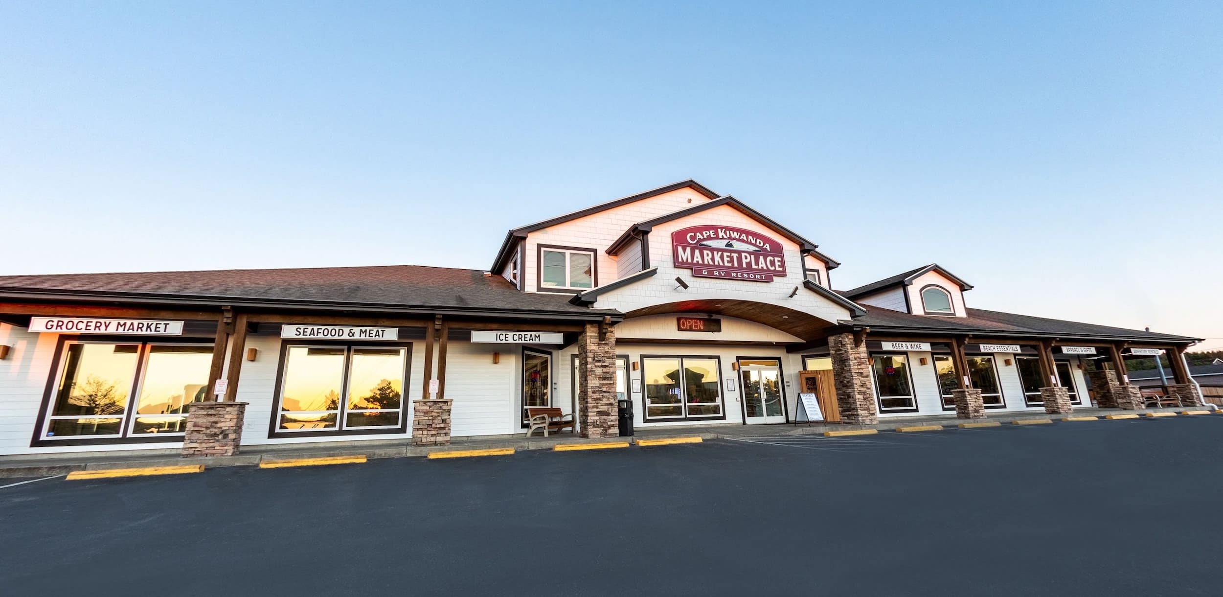 The Cape Kiwanda MarketPlace