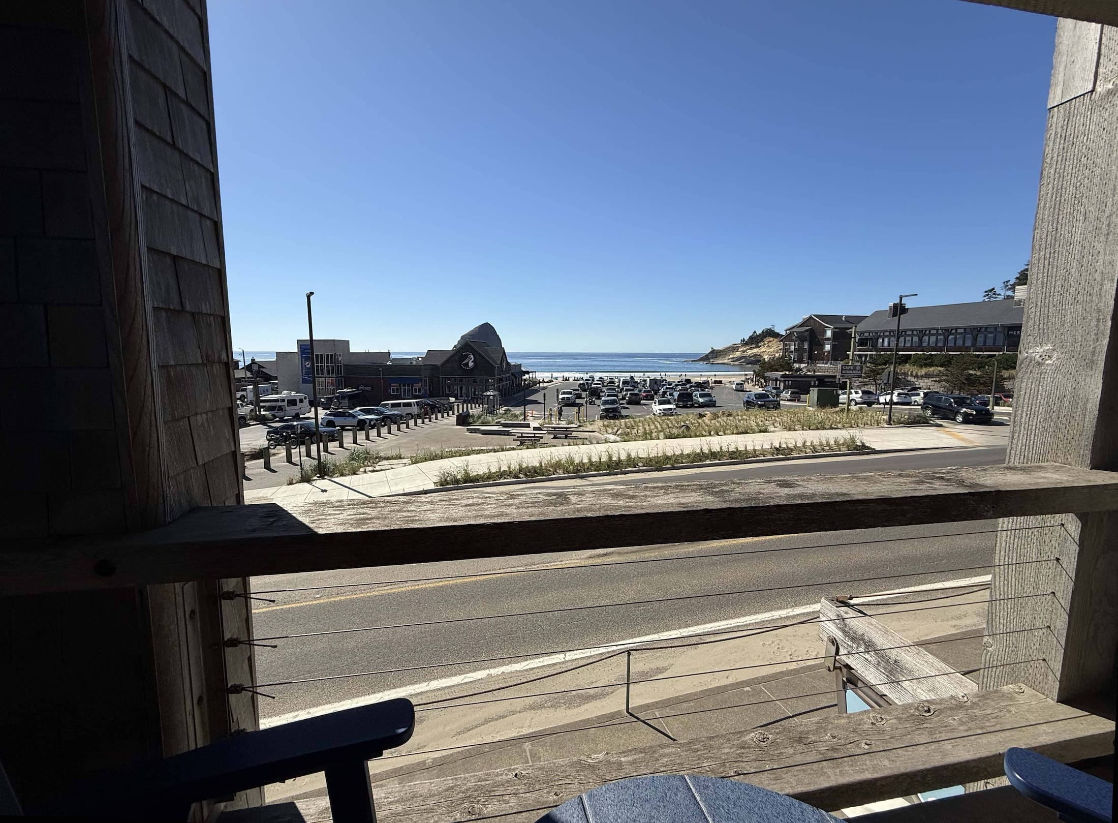 Inn At Cape Kiwanda Signature King Jetted Tub room with a view of the beach