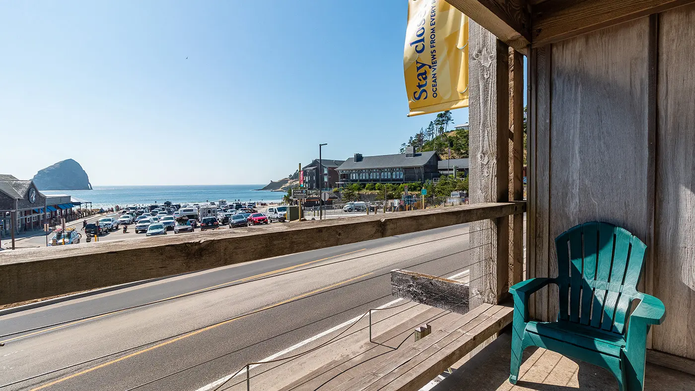 Inn At Cape Kiwanda Top Floor Two Queens Accessible room view of beach